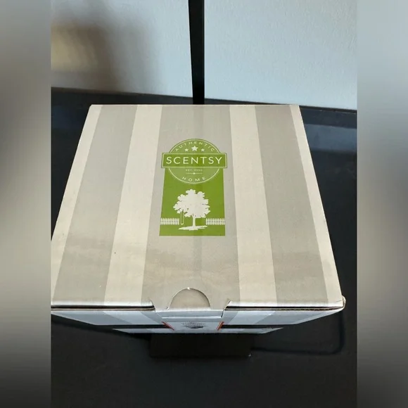 Scentsy Jack Skellington Pumpkin King Mini Warmer NIB - Picture 2 of 8